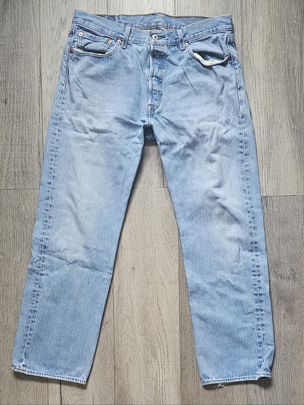 Levis 501 Mens W34 L30 Light Wash Button Fly Straight Leg Denim Jeans Red Tab